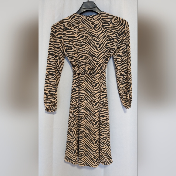 Banana Republic Zebra Dress - Size 0 - Picture 6 of 8